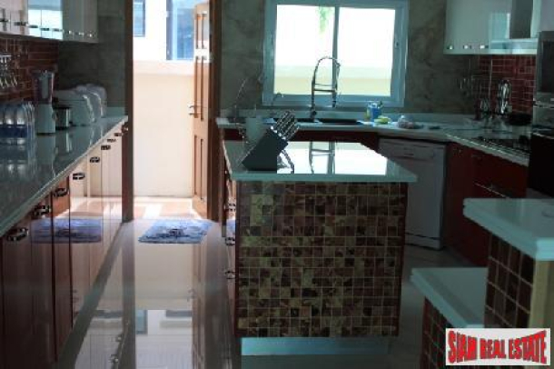 3 Bedroom 5 Bathroom House Fully Fitted With Modern Furniture And Appliances - Huay Yai-5