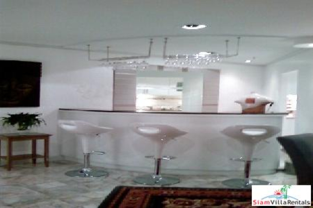RENTED Three Bedroom Two Bathroom Luxurious Apartment.-3