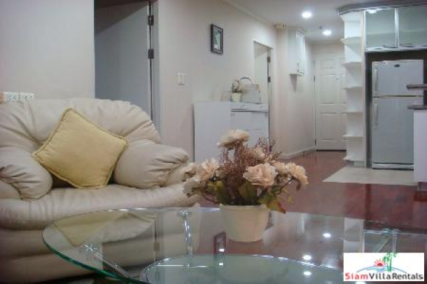 RENTED Two Bedroom walk to Ratchadamri BTS Station.-7