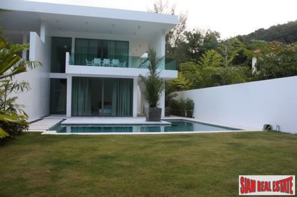 Modern, Three Bedroom Pool Villas in New Rawai Development-16