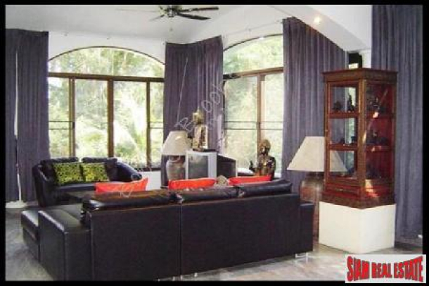 Beautiful Modern 6 Bedroom House With 2 Private Jacuzzi's  Jomtien-1