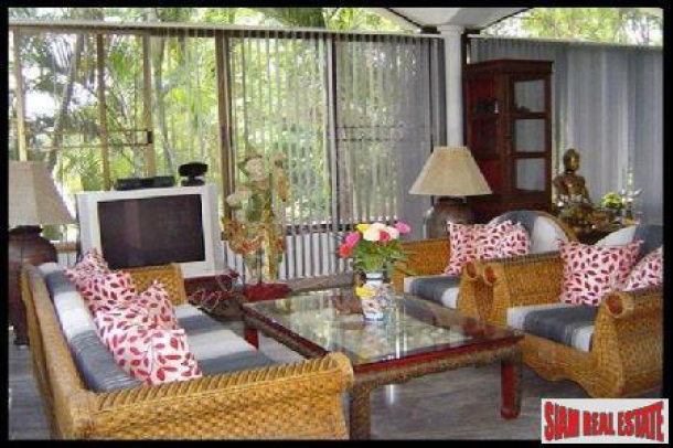 Beautiful Remodelled 6 Bedroom House With 2 Private Jacuzzi's  Jomtien-3
