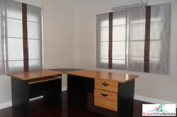 Land & House 88 | Two Bedroom House for Rent Near Shopping in Chalong-4