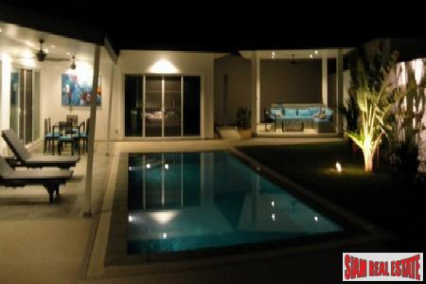 Modern Four-Bedroom Pool Villa in Rawai-14