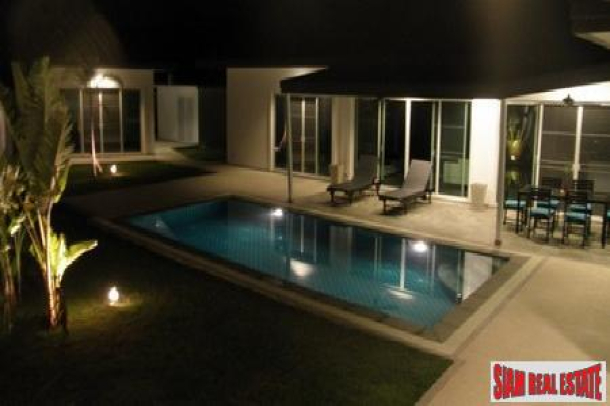 Modern Four-Bedroom Pool Villa in Rawai-9