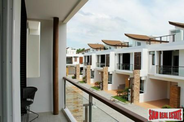 Three-Bedroom Townhomes with Jacuzzi Roof Terraces in Rawai-12