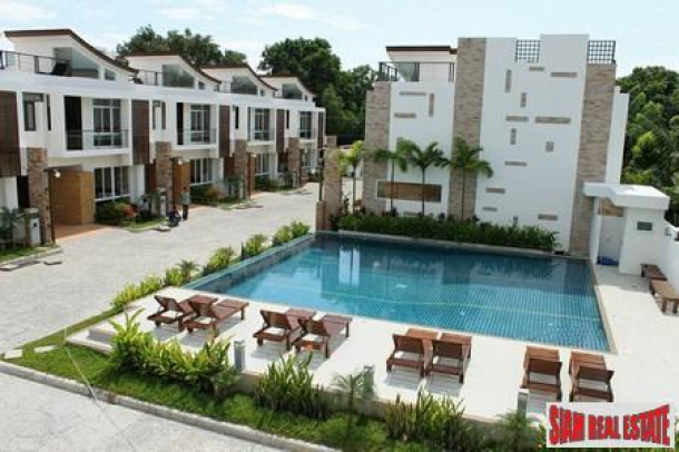 Three-Bedroom Townhomes with Jacuzzi Roof Terraces in Rawai-13
