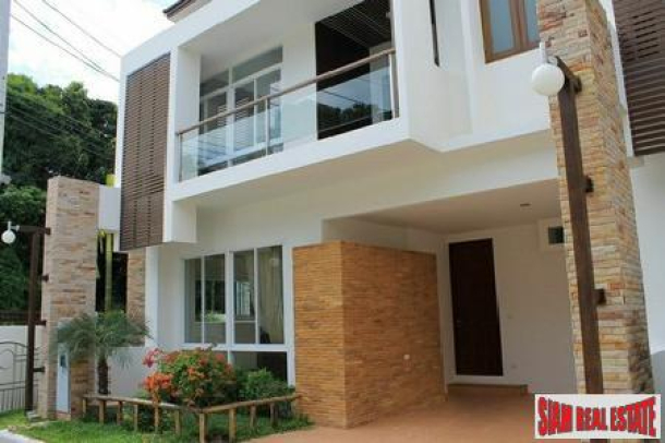 Three-Bedroom Townhomes with Jacuzzi Roof Terraces in Rawai-2