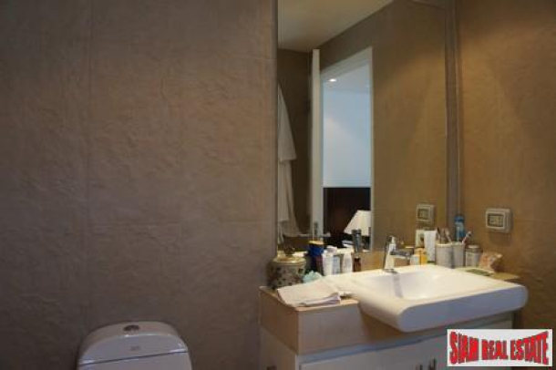 Two Bedroom Sea View Condo in Kata - Price Reduced for Urgent Sale!-11