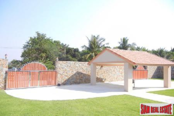 Newly Constructed 6 Bedroom, 5 Bathroom Detached House - East Pattaya-4