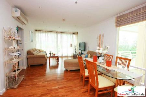 2 Bedrooms condominium for rent located only a few mins walk the Hua Hin Night Market-3