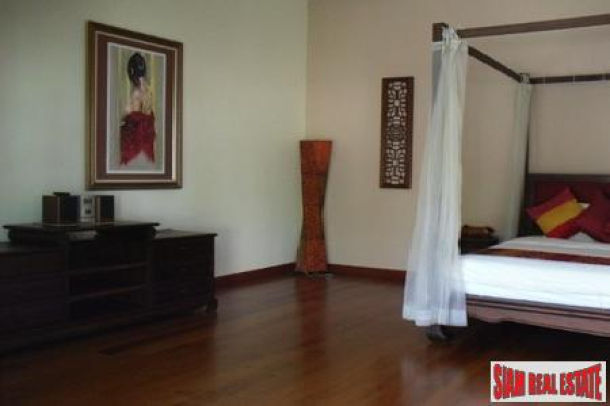 Balinese-Style Three-Bedroom Pool Villa in Kathu-5
