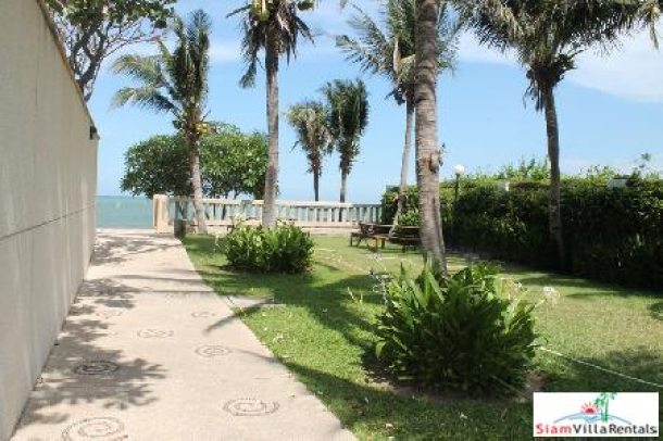 2 bedrooms condominium only few step from the beach for rent-7