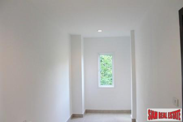 Eden | Bright, Modern One-Bedroom Condo for Sale in Patong Hills-5