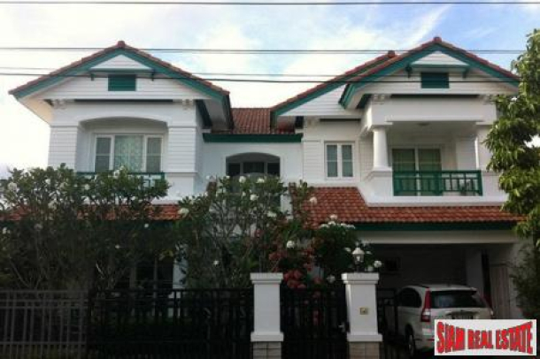 Large, Four Bedroom Pool Villa in Popular Chalong Estate-1