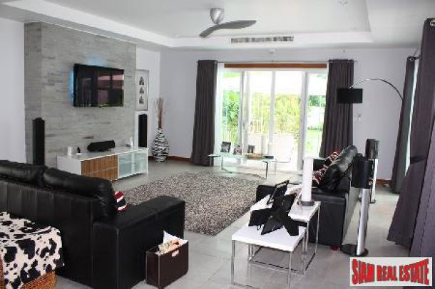 Modern Five Bedroom House with Private Swimming Pool and Large Garden for Sale-7