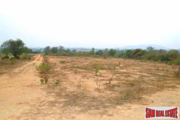 A plot of land for sale close to Hua Hin town center.-2