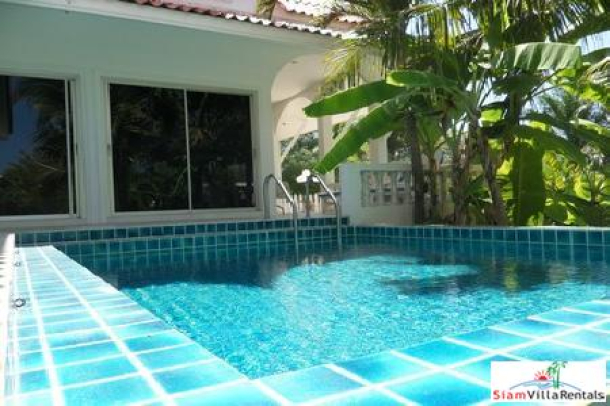 Studio Apartment Available For Holiday Rental In The Pratumnak Area Of South Pattaya-6