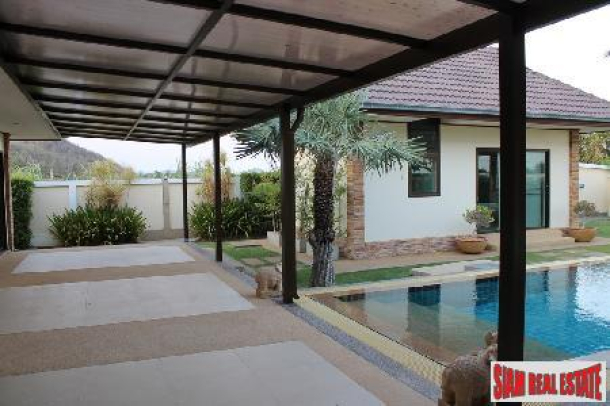 A three bedroom house for sale in a small development only a few mins drive from Hua Hin town.-13