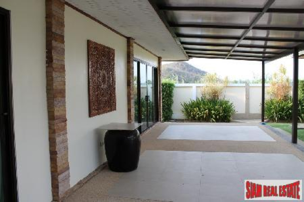 A three bedroom house for sale in a small development only a few mins drive from Hua Hin town.-14