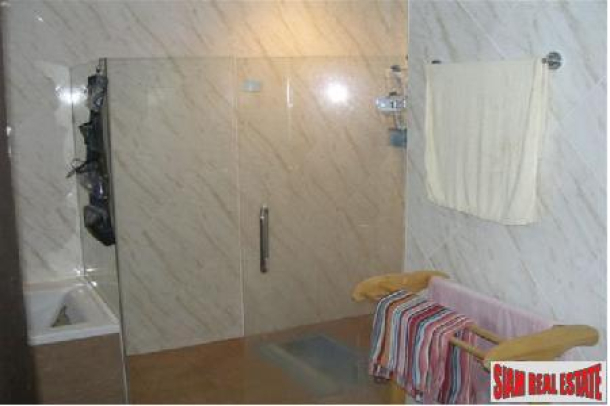 1 Bedroom Apartment Priced For A Quick Sale - Wong Amat-7