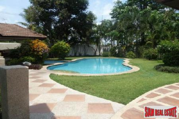 5 Bedroom House With Private Swimming Pool - East Pattaya-2