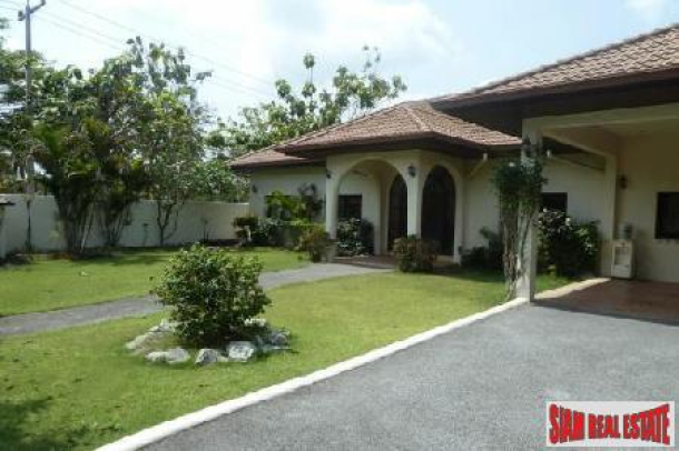 5 Bedroom House With Private Swimming Pool - East Pattaya-3