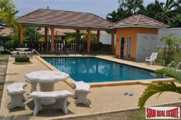 3 Bedroom House In A Beautiful Part Of This Magnificent Country - Na Jomtien-1
