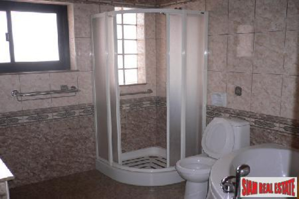 3 Bedroom 3 Bathroom House For Long Term Rent - East Pattaya-7