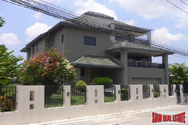 Four Bedroom House For Long Term Rent - Pattaya-1
