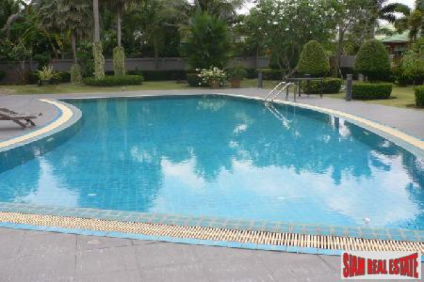 Stunning 6 Bedroom Detached House In East Pattaya-4