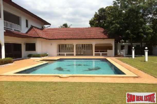 A virtually brand new bungalow situated in a peaceful location - East Pattaya-2
