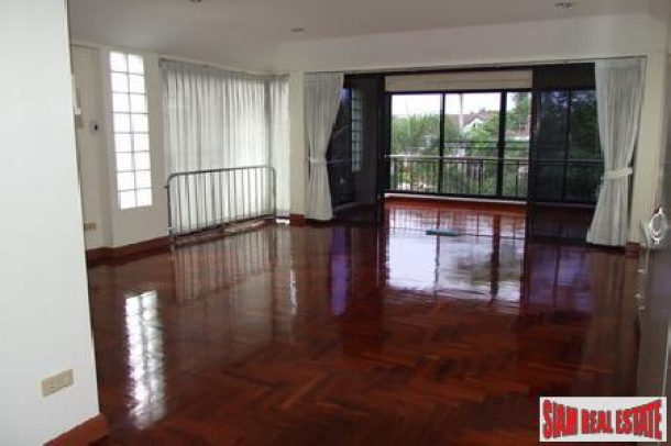 4 Bedroom Waterfront Property Within A High Class Development - Na Jomtien-5
