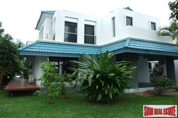 4 Bedroom Waterfront Property Within A High Class Development - Na Jomtien-1