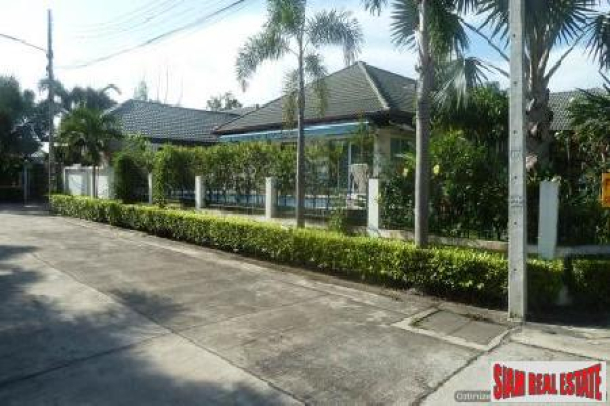 4 Bedroom House Located In The Popular Area Of East Pattaya-1
