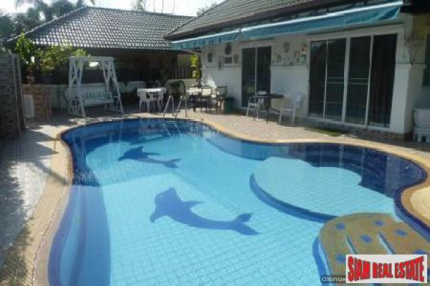 4 Bedroom House Located In The Popular Area Of East Pattaya-2