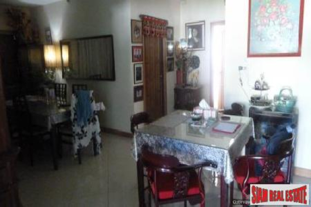4 Bedroom House Located In The Popular Area Of East Pattaya-3