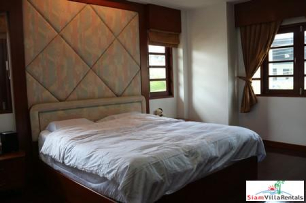Lovely Three+ Bedroom Family Home in Sam Kong/Phuket Town-11