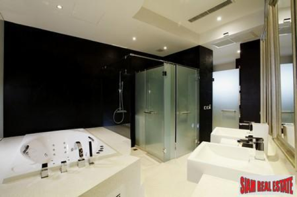 Ultra-Luxury Three-Bedroom Penthouse in Karon-16