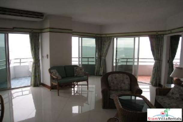1 Bedroom Apartment Just A Stones Throw Away From The Beach - North Pattaya-2