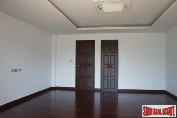 Three+ Bedroom Pool Villa with Large Garden in Chalong-11