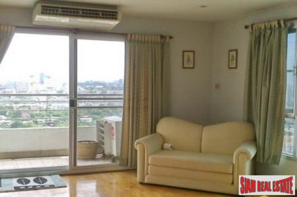Sarin Place | Two Bedroom Corner Unit Condo for Sale at Ratchadaphisek-6