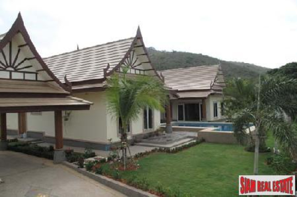 Newly Built Modern three bedroom Villas for Sale in Pranburi-9