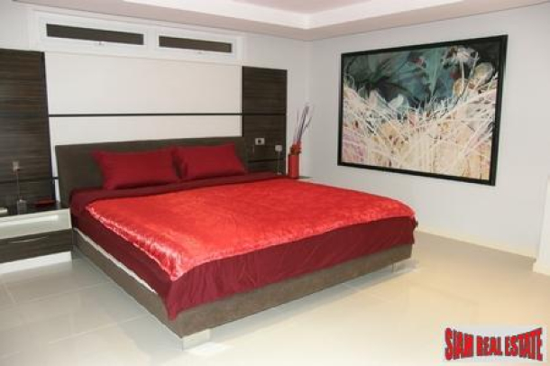 An exclusive, yet affordable 2 bedroom 2 bathroom condominium - South Pattaya-4