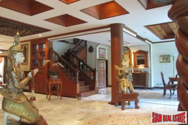 Contemporary-Thai, Three-Bedroom Luxury Villa in Chalong-6