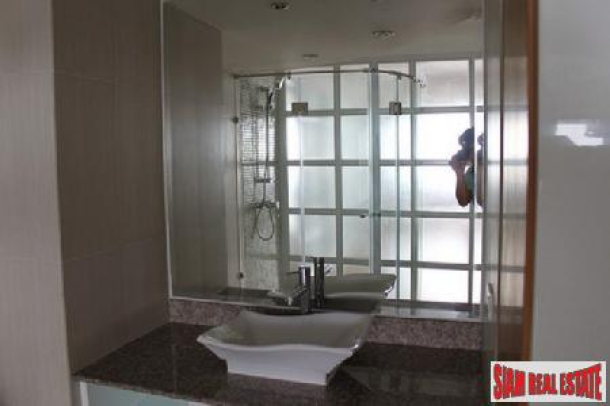 Fully Furnished One Bedroom Condominium Only 100 Metres From The Beach - Jomtien-9