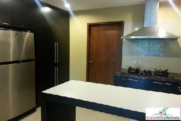 Two bedroom luxury in Sukhumvit 39 at a very affordable price.-6