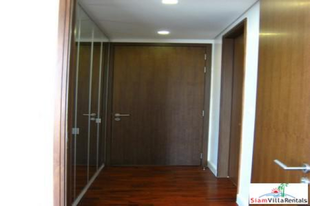 Siri on 8 | Two Bedroom Condo for Rent a Short Walk to Nana BTS station!-18