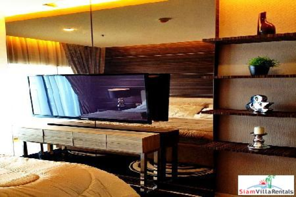 Noble Refine | One Bedroom Condo a Short Stroll to BTS Phrom Phong, Sukhumvit, Soi 26-4