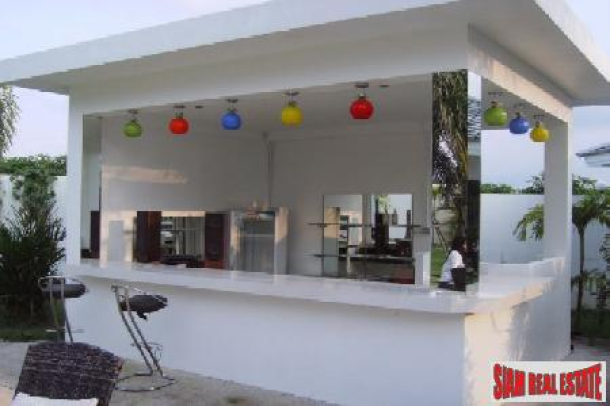 4 Bedroom Ultra Modern House In A Lakeside Setting - East Pattaya-6